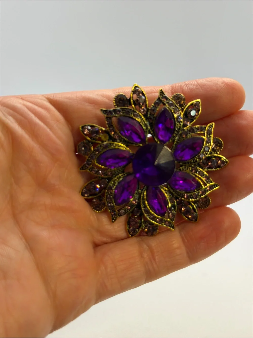 Vintage-Inspired Purple Crystal Floral Brooch
